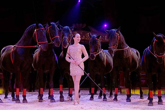 Jana Lacey-Krone - Riverdance (©Foto: Circus Krone)